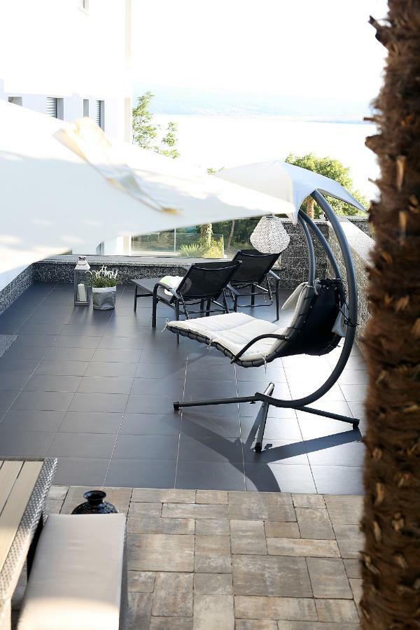 The View Luxury Apartment Dramalj Exterior photo