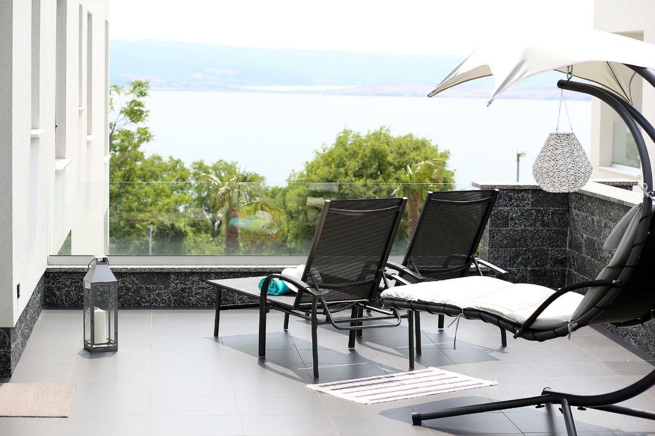 The View Luxury Apartment Dramalj Exterior photo
